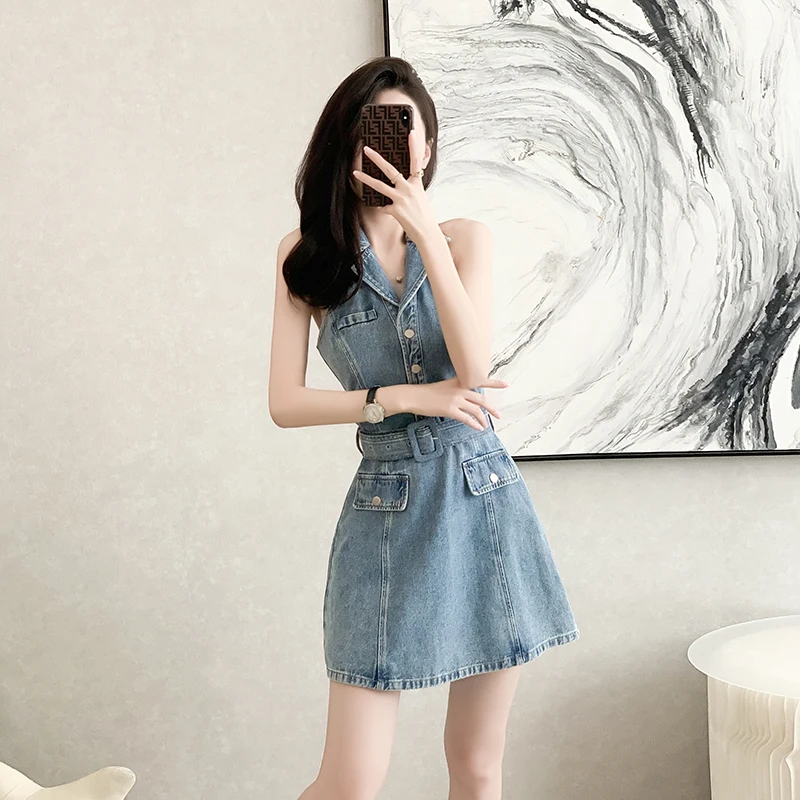 

Women's Summer 2023 New Chic Sleeveless Hanging Neck Off Shoulder Denim Dress