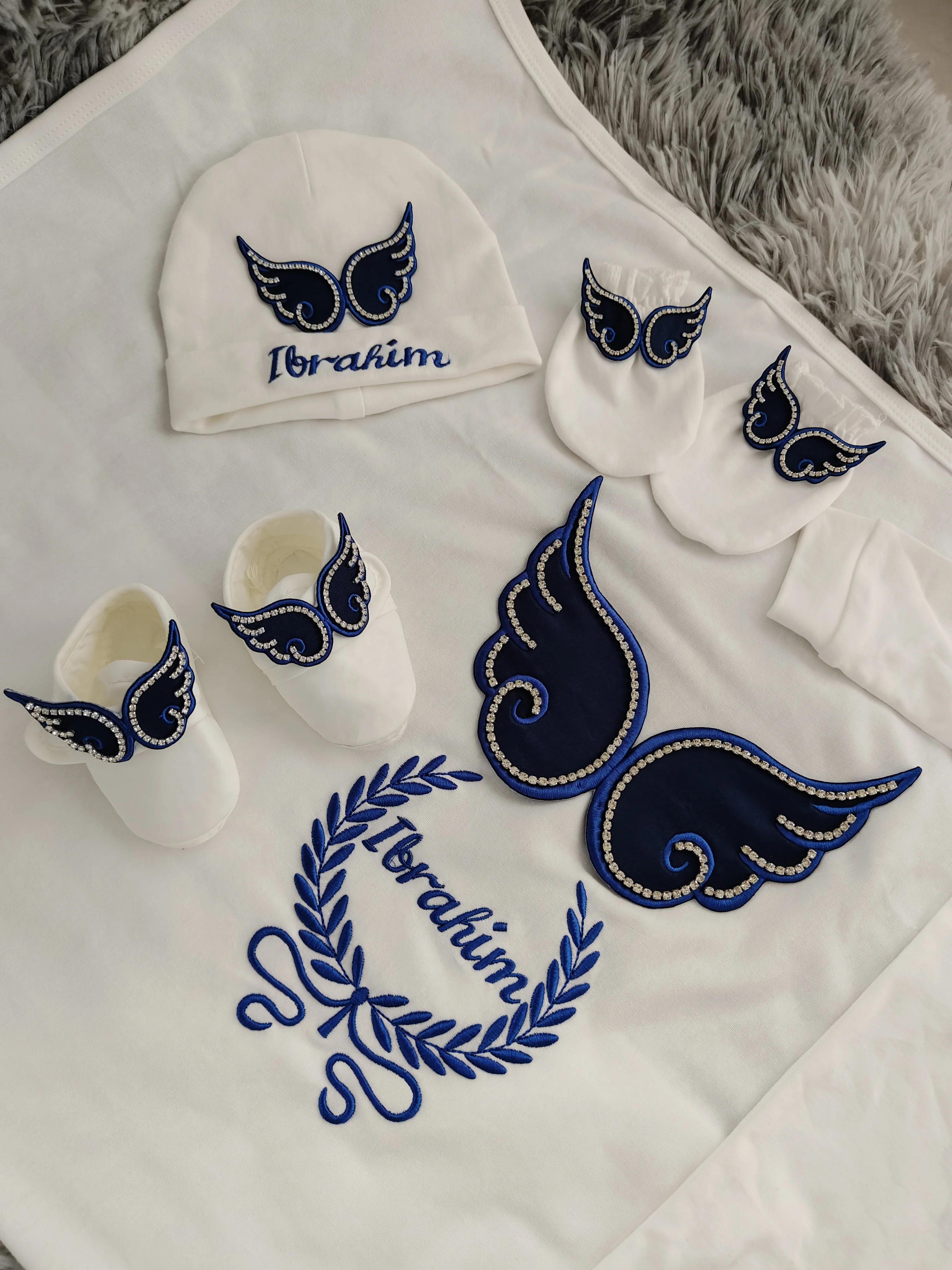 Hot Selling Custom Name Angel Wing Newborn 5 Piece Footed Romper Set Rhinestone Baby Coming Home Outfit