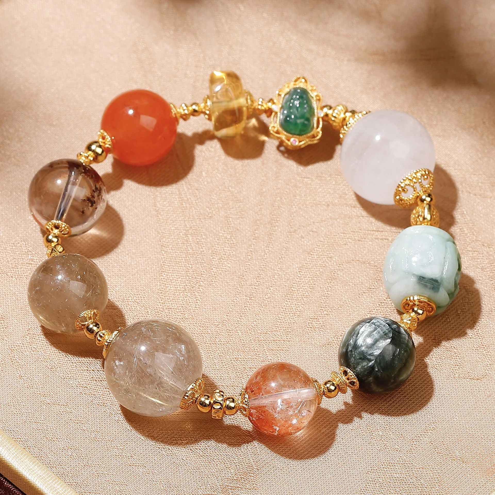 سوار كريستال طبيعي متعدد الأحجار الكريمة، شبح أخضر Nanhong Jadeite Pi Xiu 925 فضي، هدية مجوهرات من الأحجار الكريمة على شكل زهرة