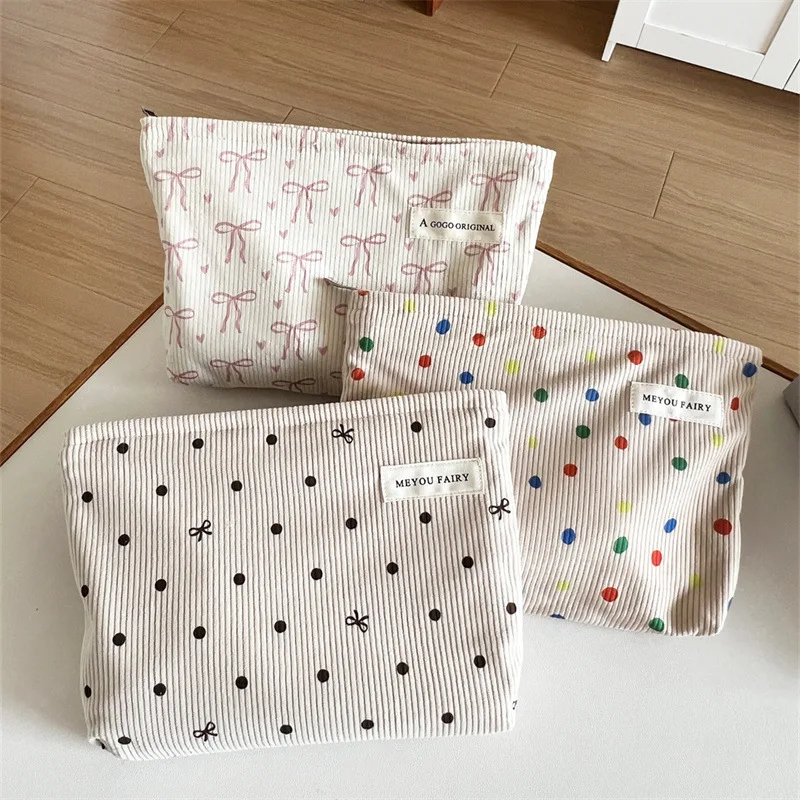 

Простая вельветовая косметичка в горошек, большая вместительная сумка для хранения кистей для мытья, женская косметичка на молнии для хранения туалетных принадлежностей