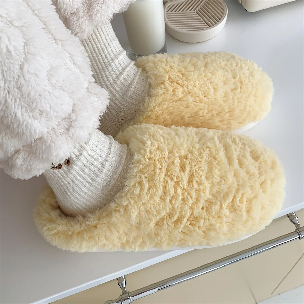 Winter Warm Cotton Slippers Women\'s Fashion Solid Color Plush Slippers Indoor Floor Couples House Shoes Soft Fur Slippers Ladies