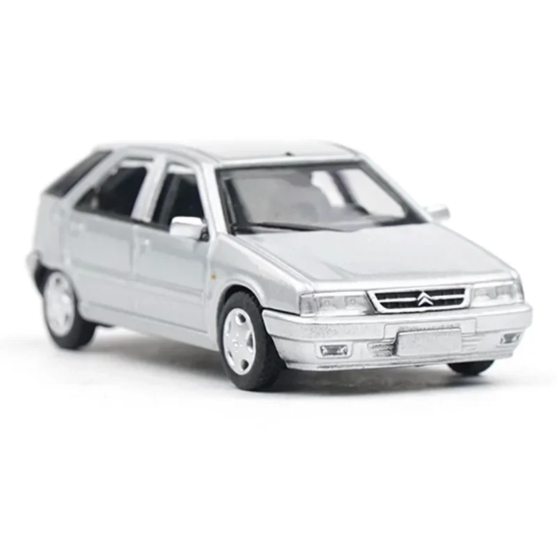 XCARTOYS Diecast Scale 1:64 Fukang  Simulation Toy Car Metal Car Model Decoration Collection