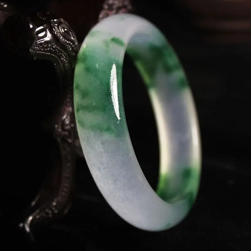

Natural genuine Burmese A-grade ice jade bangle with floral patterns, suitable for young women to bring good fortune to their hu