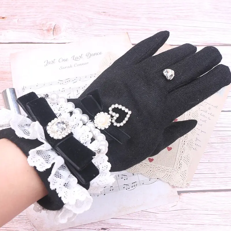 

Японские милые зимние перчатки ручной работы с бисером, бантом и кружевной отделкой, на флисовой подкладке из шерсти, для женщин