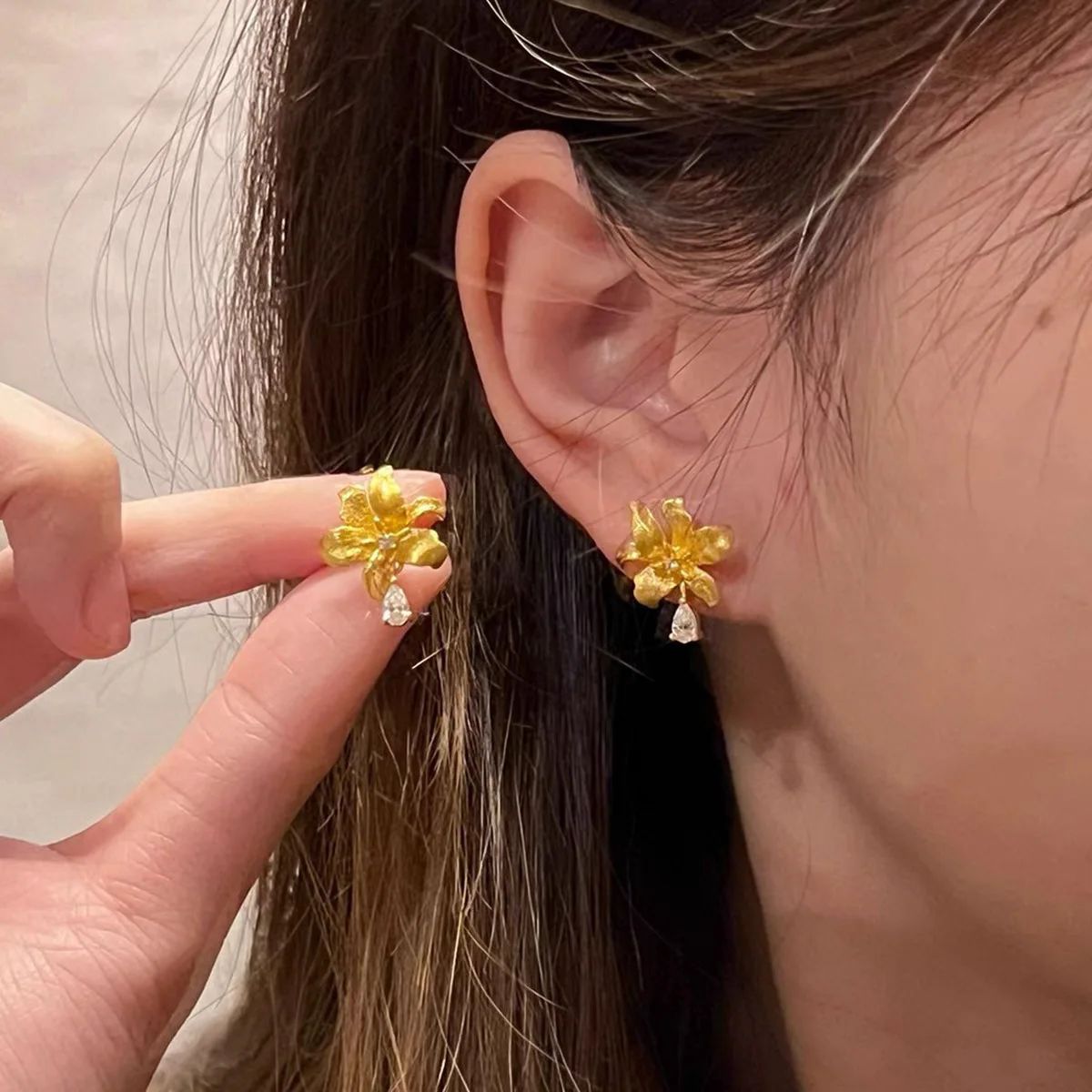 

Настоящие 18-каратные золотые серьги с каплями лилии и циркона для женщин, изысканные серьги, ювелирные изделия на день рождения, свадьбу, подарки