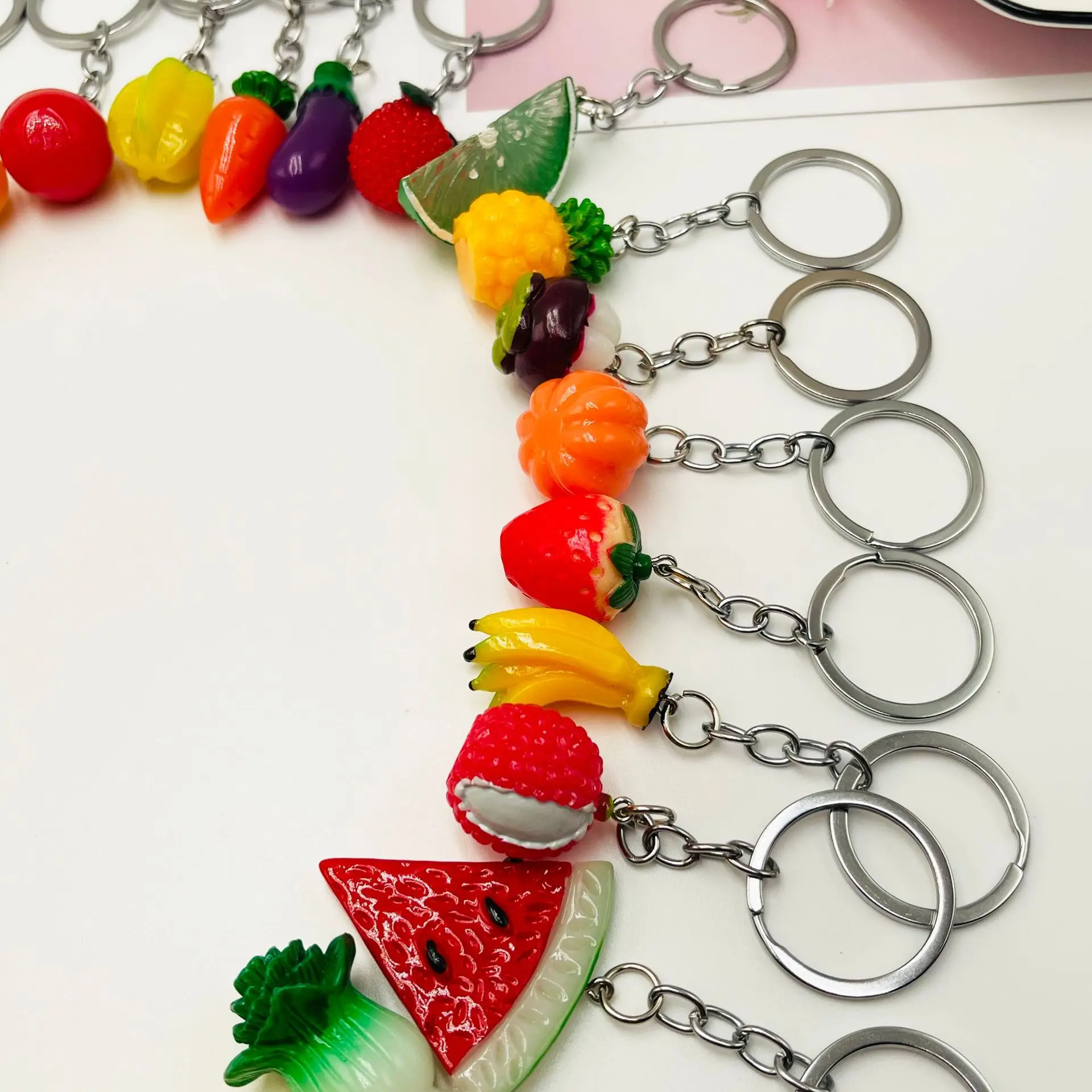 2023 Multi-style New Novel Fruit Avegetable Series Personality Simulation Resin Food Activity Gift Pendant Keychain Wholesale