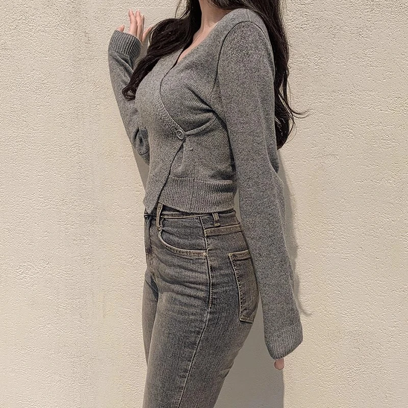 Korean Style Fashion Woman Knitted Coat V-neck Casual Single Button Short Cardigan Coat Loose Sweater Top Long Sleeved Cardigan