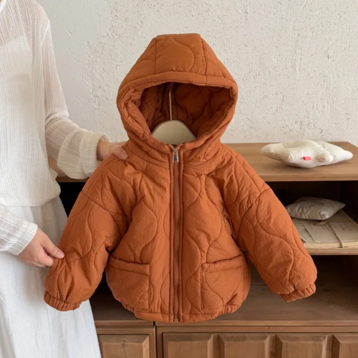 2026 Herbst Winter Baby Jungen Mädchen Wattierte Jacke Kinder Wellenmuster Reißverschluss Lässige Warme Kapuzenjacke Kinderbekleidung – Detail 9
