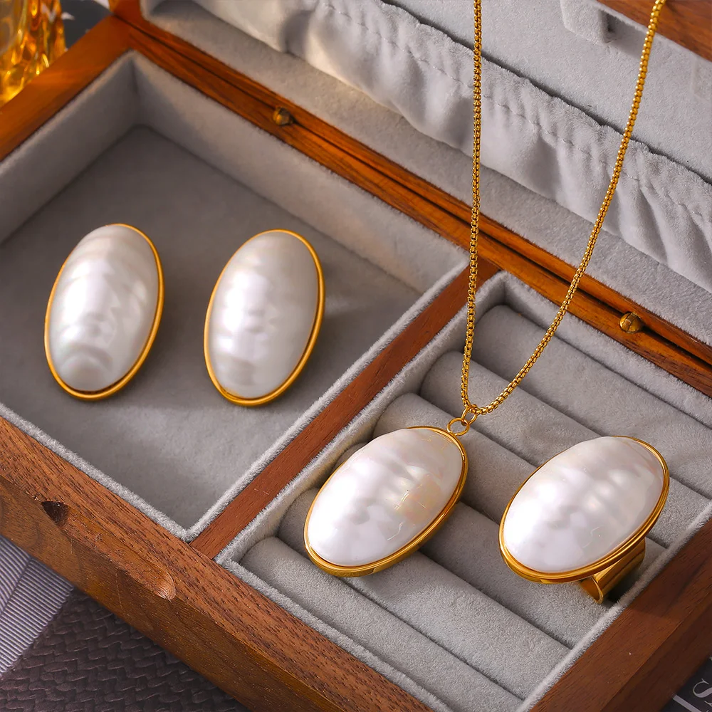 Stainless Steel Gold Plated Open Ring White Shell Oval Pendant Necklace Earrings Set Elegant Jewelry Accessories for Women