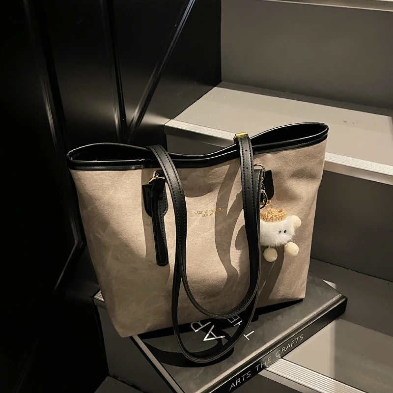 

2025 Trendy Fashion Female Bucket Bag High Quality Soft Leather Women Shoulder Sac Solid Color Retro Women's Tote Bags Wallet