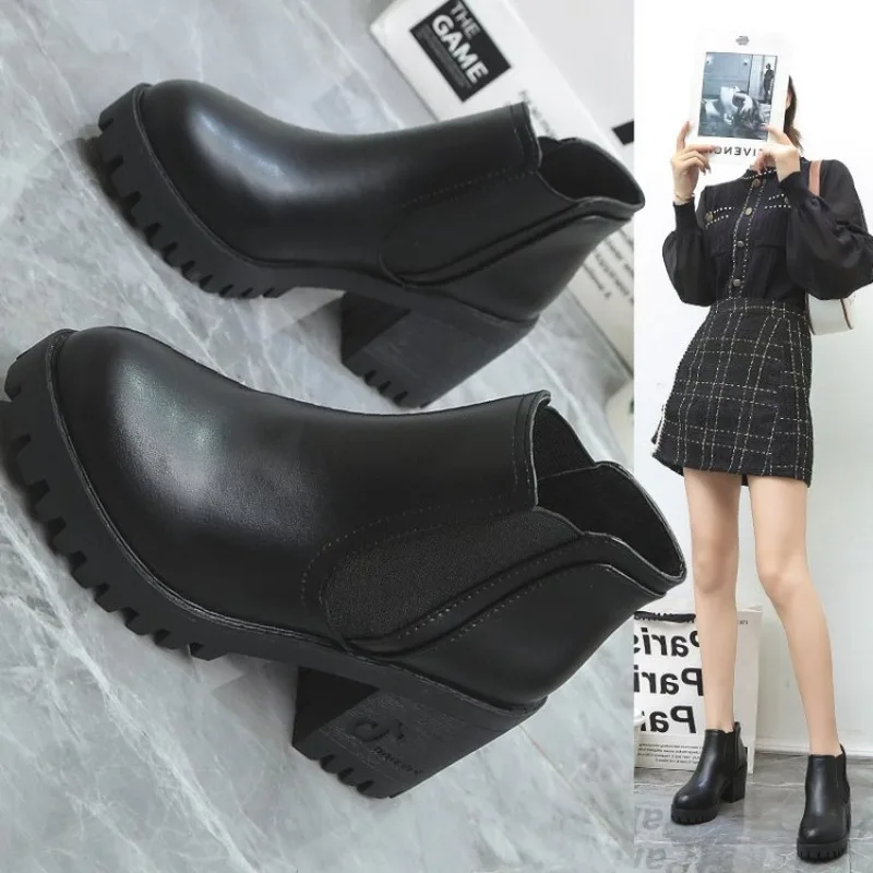 

Fashionable Comfortable Round Toe High Heels Casual Thick Heel Short Solid Color 2024 New Autumn Winter Women's Boots