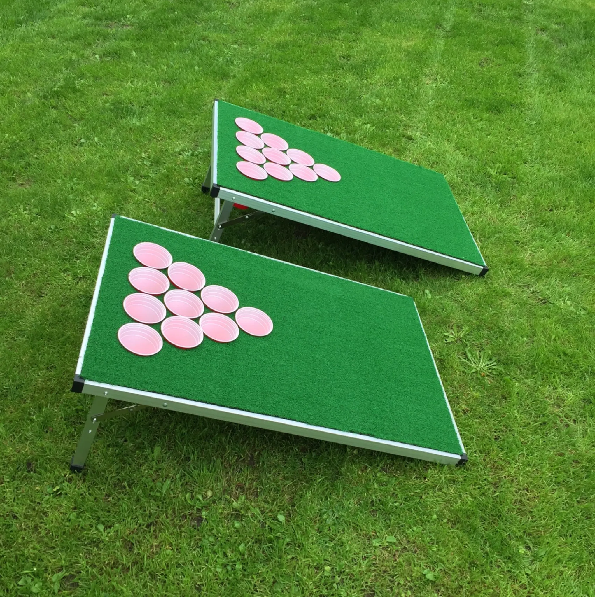 board chipping cornhole game game beer pong golf