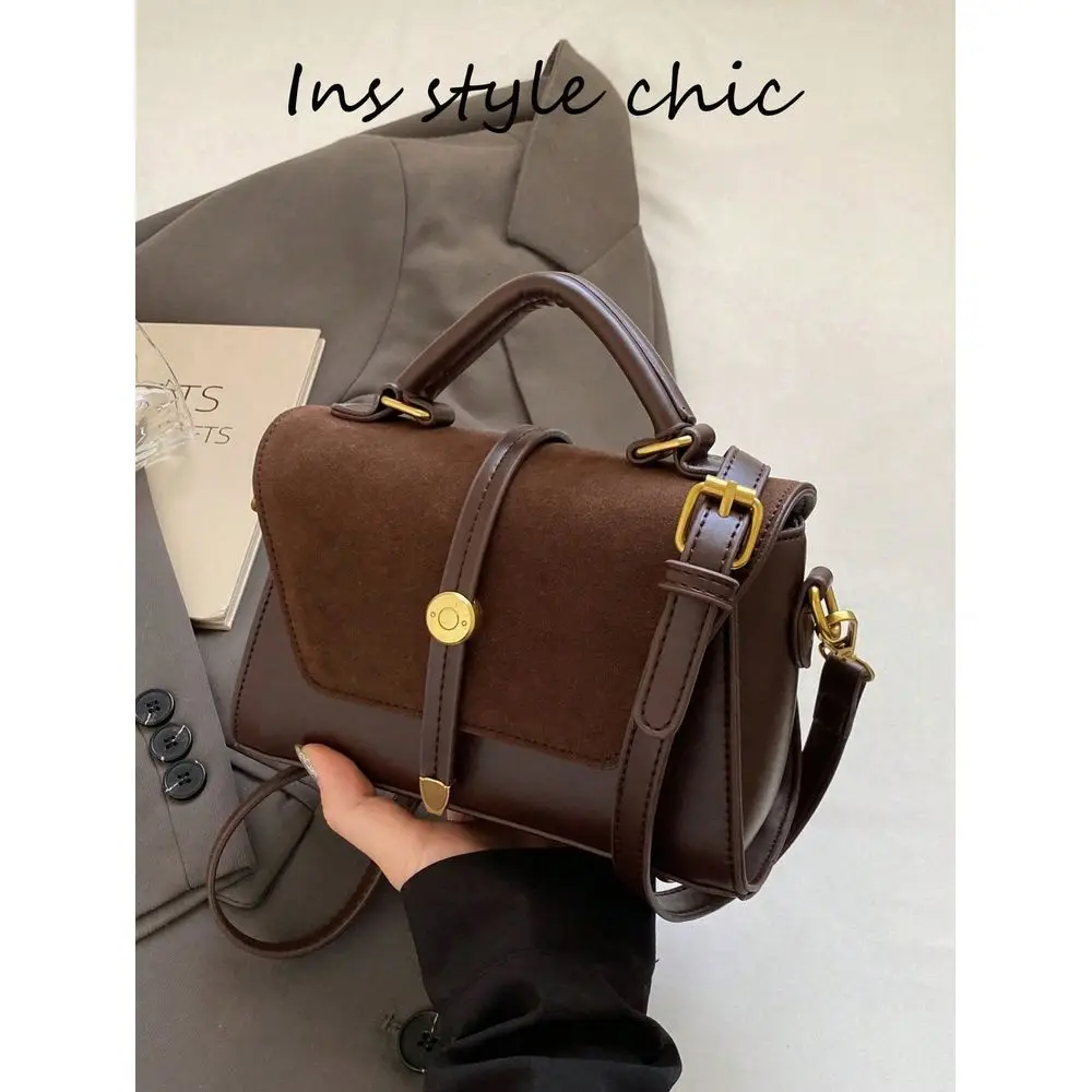 

Buckle Decor Adjustable Strap Square Crossbody Bag, Burgundy Flap Design, Suitable For Outdoor Sports, Commuting, Shopping,