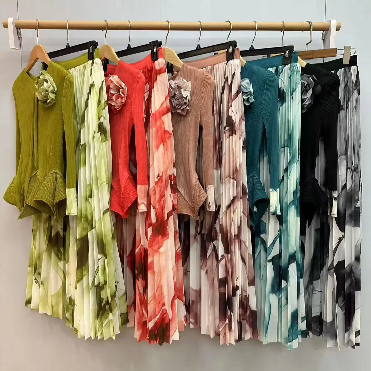 YEZOER-Conjunto plisado de 2 piezas para mujer, camiseta con dobladillo Irregular y mangas cortas de murciélago y falda de Color degradado, gran oferta