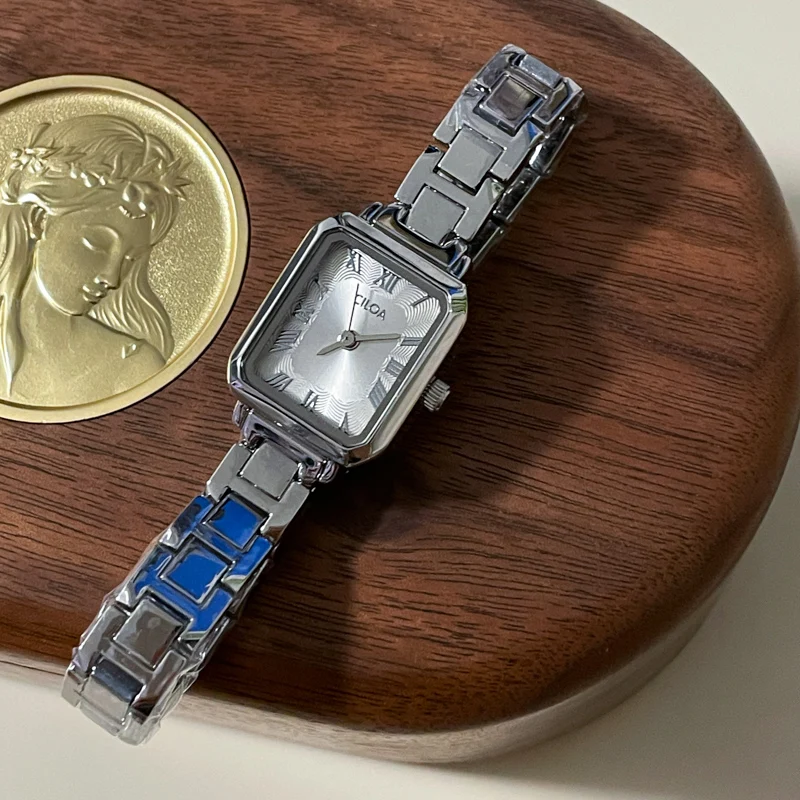 Reloj redondo verde CILOA, marca de lujo ligera para mujer, auténtico 2025, nueva tendencia, moda informal, reloj de cuarzo resistente al agua de alta calidad