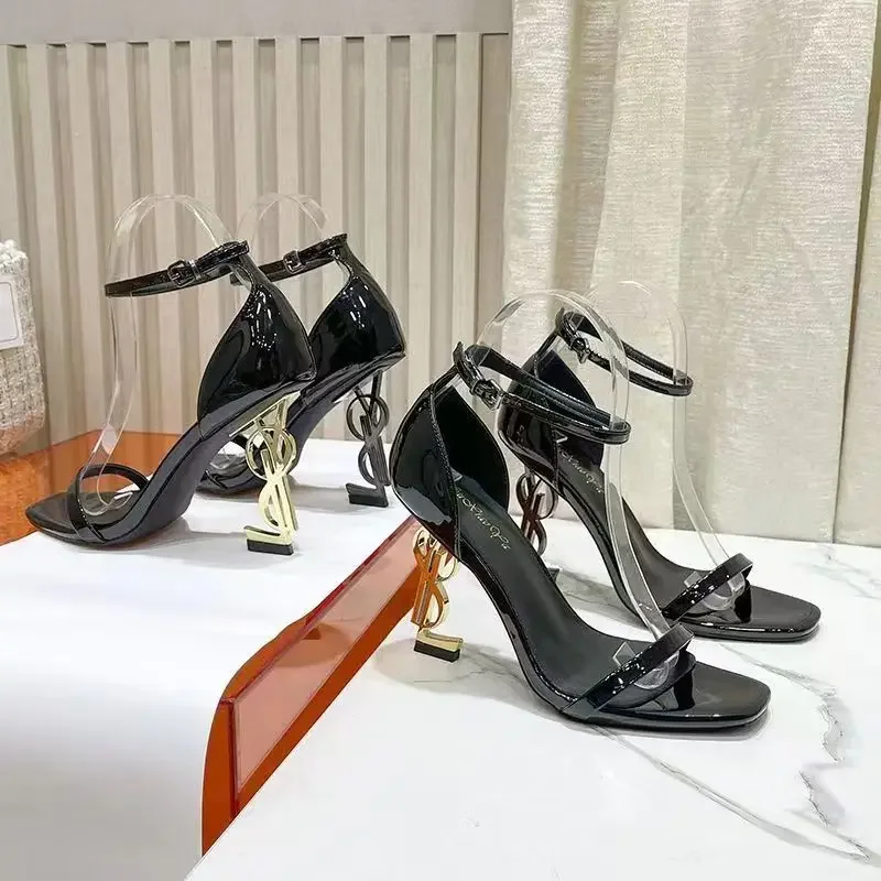 2024 New High Quality Niche Design Metal Heel Patent Leather Banquet High Heel Sandals Elegant Sexy Women's High Heels