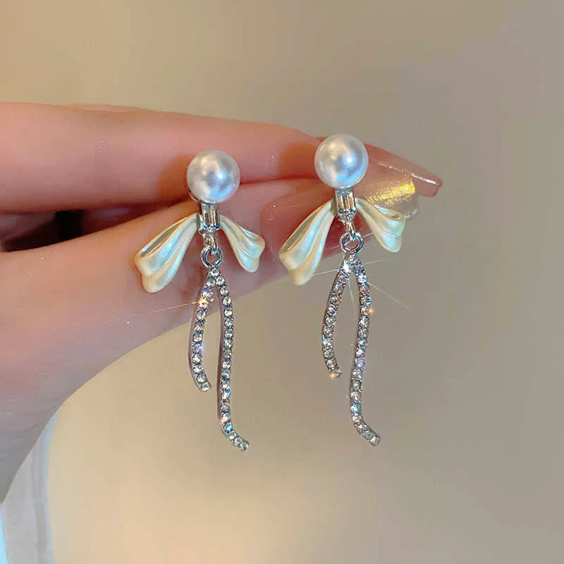 

Bow Tassel Pendant Pearl Stud Earrings for Women New Fashion Trend Temperament Personalized Girl Party Jewelry Birthday Gift