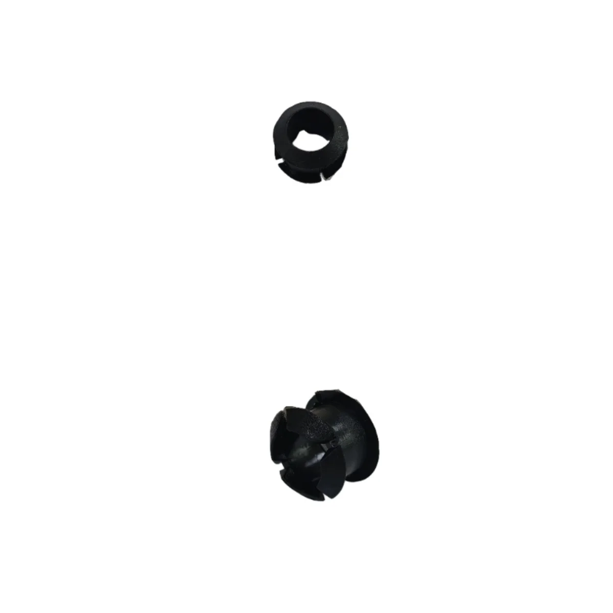 One PC Auto Transmission Shift Cable Bushing For 04-17 Mazda 3 / 03-17 Mazda 6 / 03-17 Toyota 4Runner / 2003-2010 Pontiac Vibe