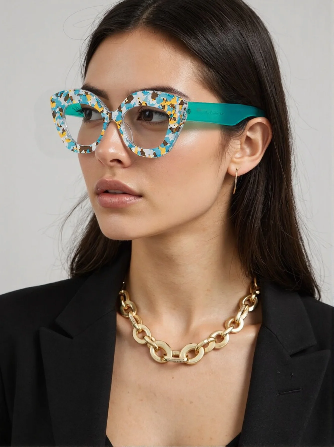 Large Frame Cat-Eye Floral Glass Texture Elegant Women's Metal Anti-Blue Light Non-Prescription Glasses Suitable for Annual Meetings, Runway Shows, Street Photography, and Fashion Accessories