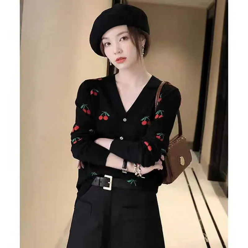 Fashion all-match embroidered cherry cashmere cardigan spring and Autumn women\'s new bottom sweater sweater loose wool coat