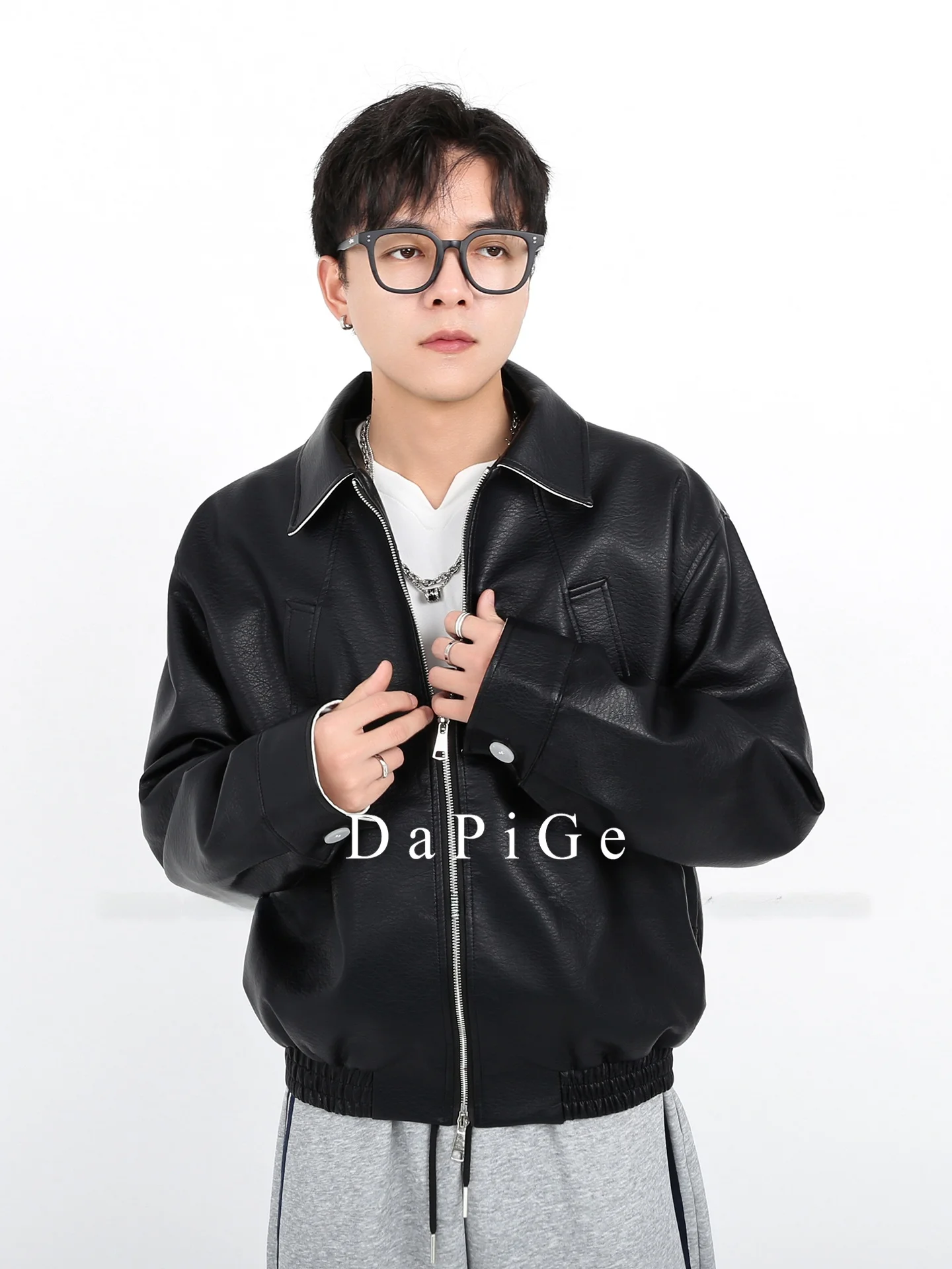 

Casual Loose Fit Men's Leather Jaet American High Street Sle Spring Faion Simple Motorcycle Jaet Long Sve Zipper