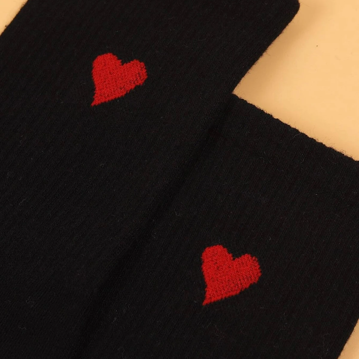 3/5/10 Pairs Women\'s Crew Socks, Red Heart, Black, Comfortable, Breathable, Moisture-Wicking