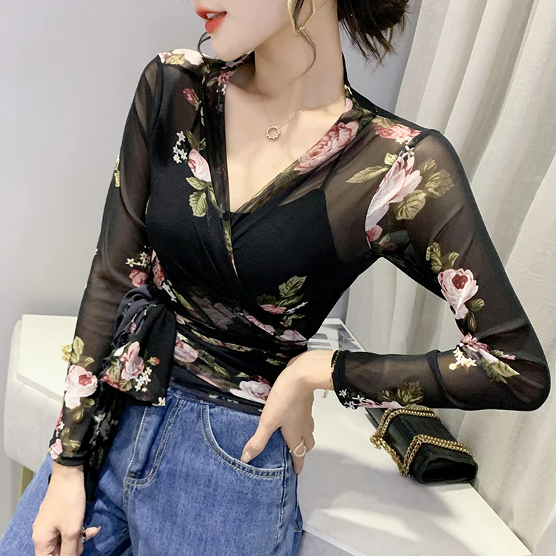 2023 Summer European Clothes Mesh Loose T-Shirt Chic Sexy V-Neck Lace Up Print Cross Women Long Sleeve Tops All Match Tees 32450