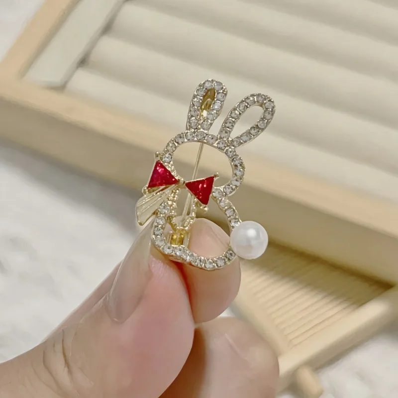 Trendy Popular Rhinestone Red Bow Tie Hollow Rabbit Brooches For Women Chic Cute Bunny Pin Jewelry Party Suit Decor Unisex Gift