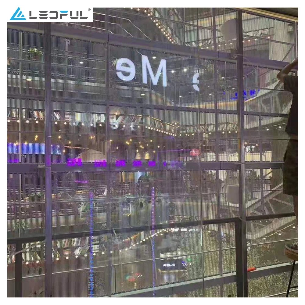 Alta definizione Alta luminosità Altro di 85% 80% 70% Trasparenza Display a LED Vetro per finestra P3.9