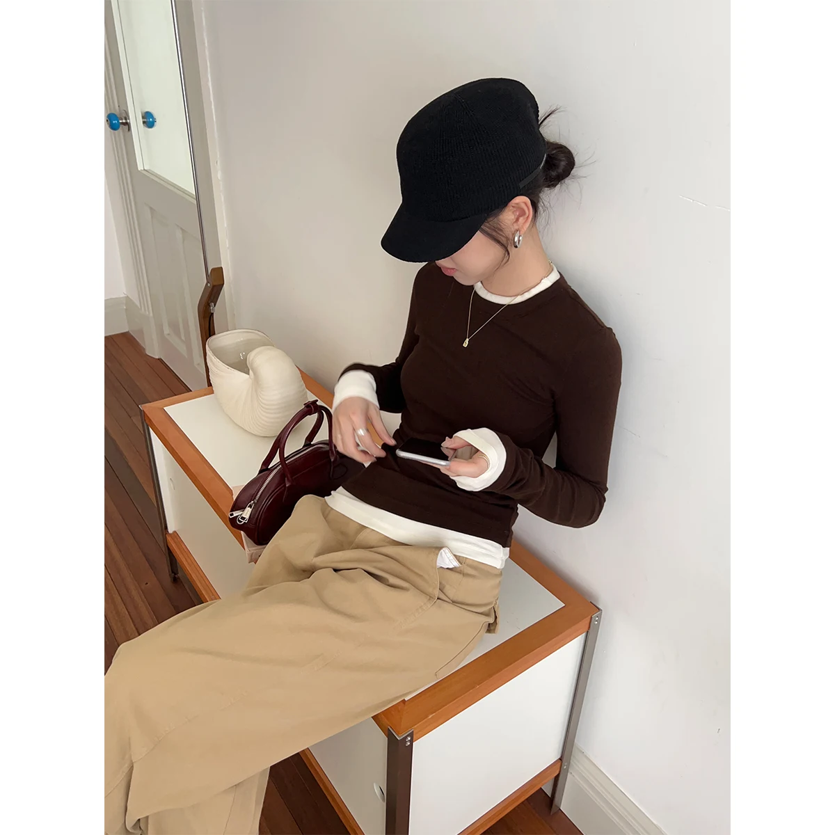 Sweetknit Early Autumn Casual Color Block Knitted T-Shirt Base Shirt Top Three Points Sweet Style Long Sleeve round Neck Shor...