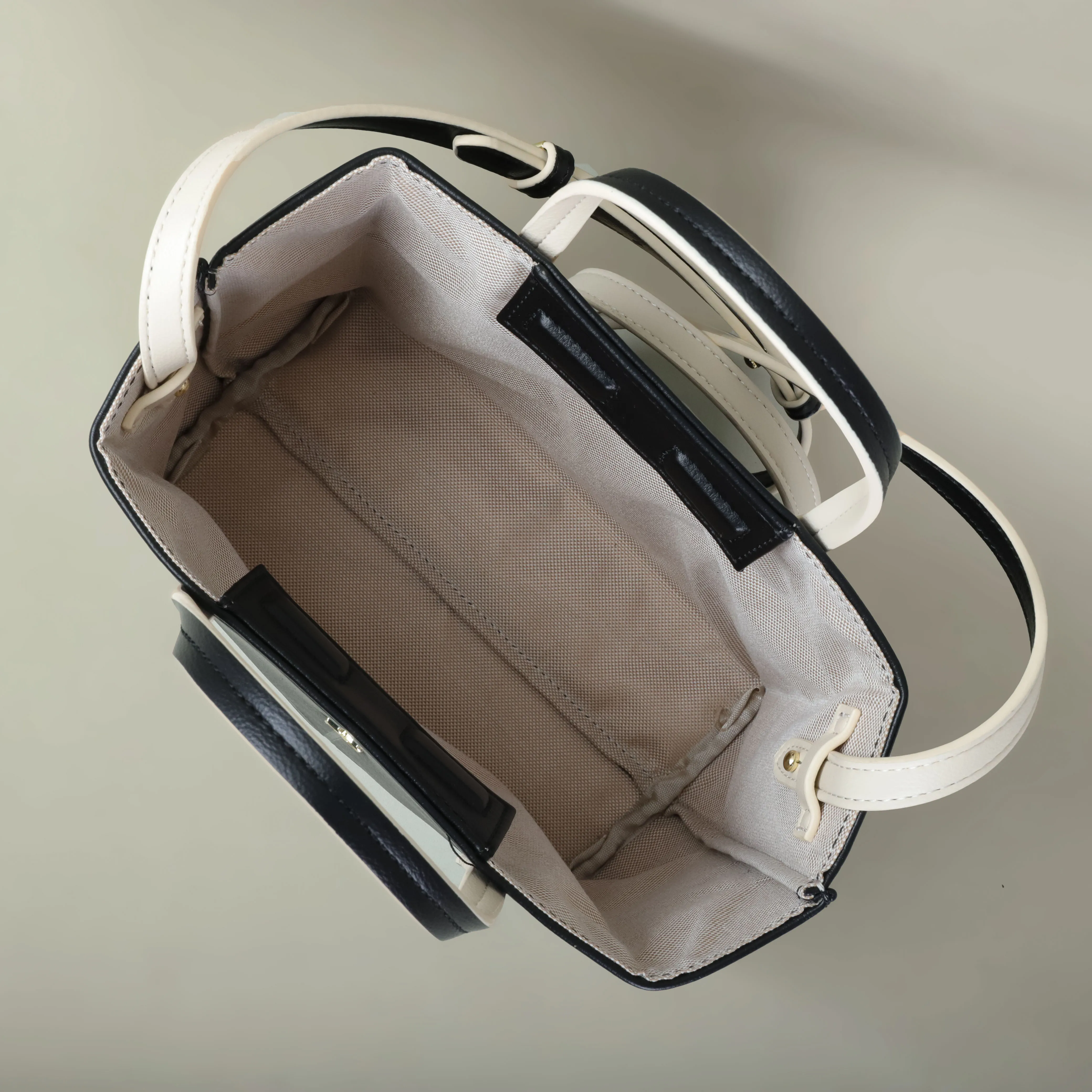 PG Cross shoulder or single shoulder classic simple yet fashionable foldable design women\'s handbag
