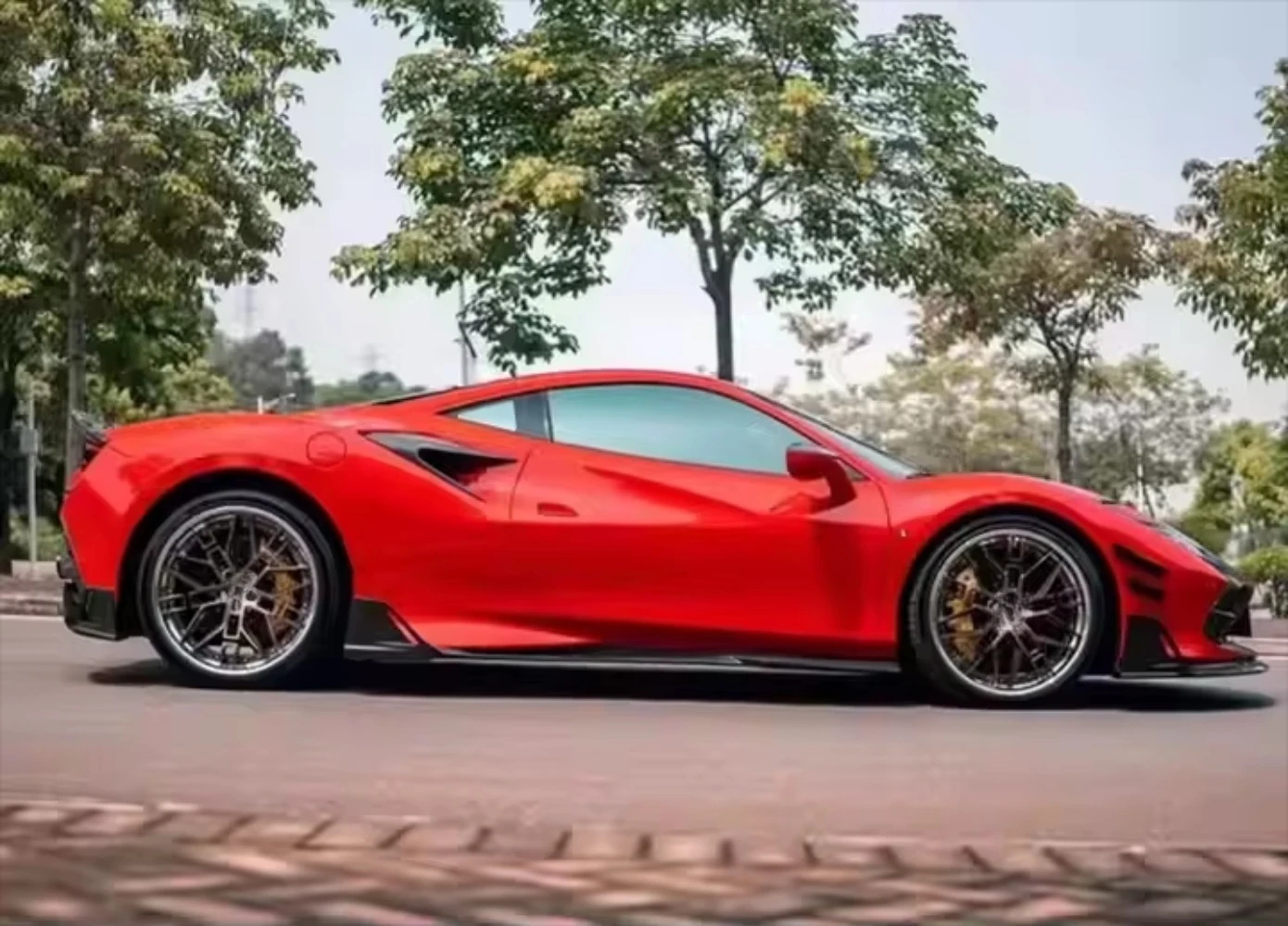 High Quality Fast Delivery Whole Sale Price Dry Carbon Fiber M Style Side Vent Body Kits for F8
