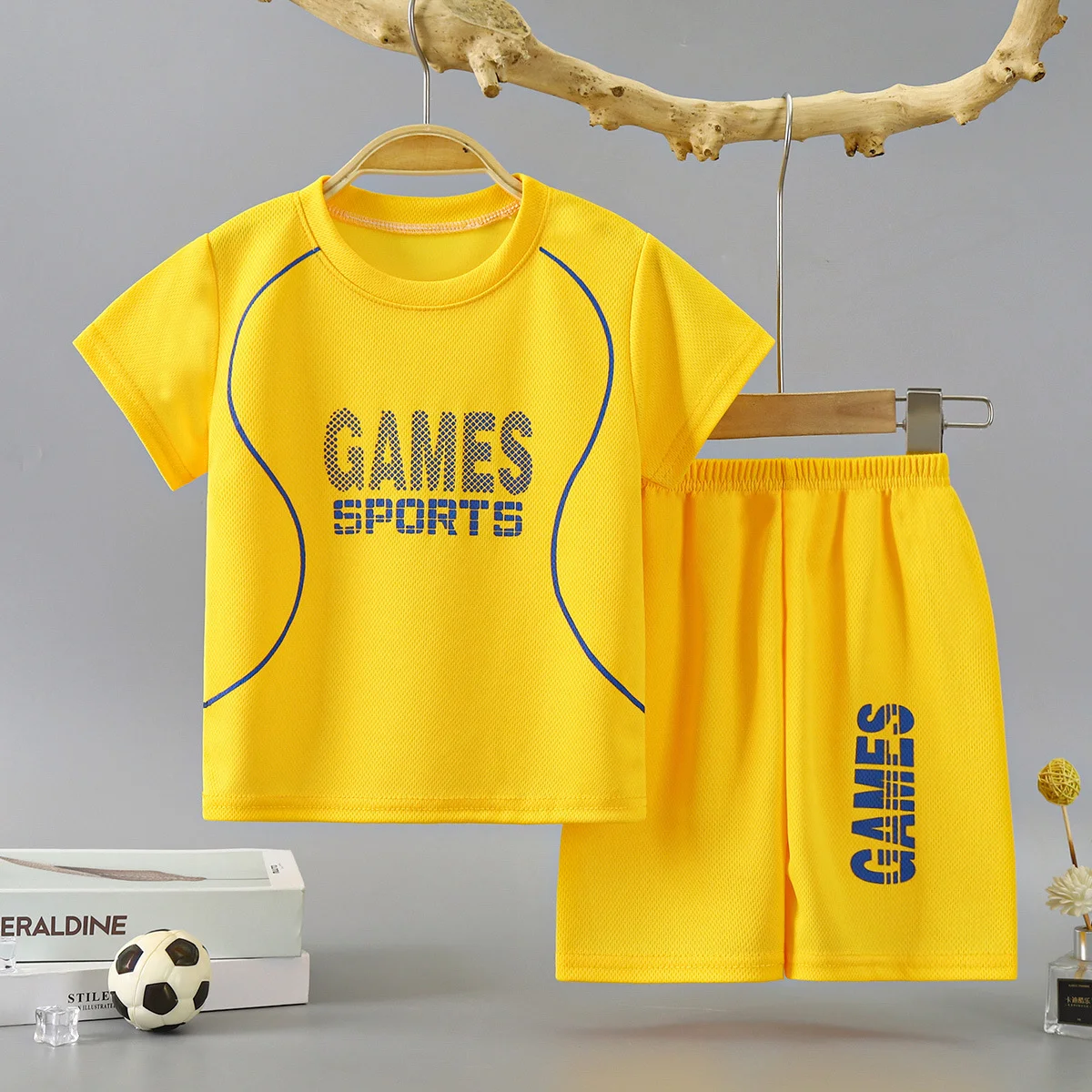 Children Boy & Girl Quick Dry Tracksuit Kids Letter Jerseys Short Sleeve Tshirt Top and Shorts 2pcs sportswear
