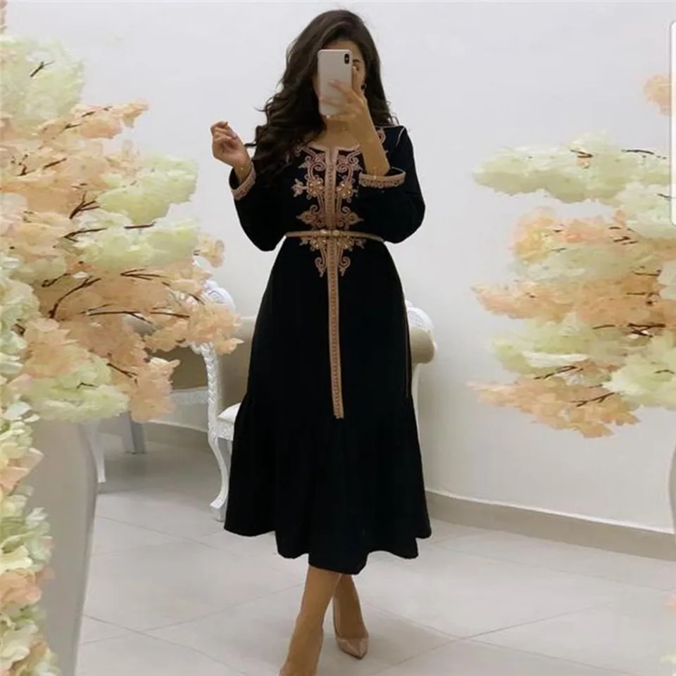Black Cocktail Dresses 2023 Formal Party Night Women Prom Dresses Long Sleeves Graduation Appliques Satin Backless Evening Gowns