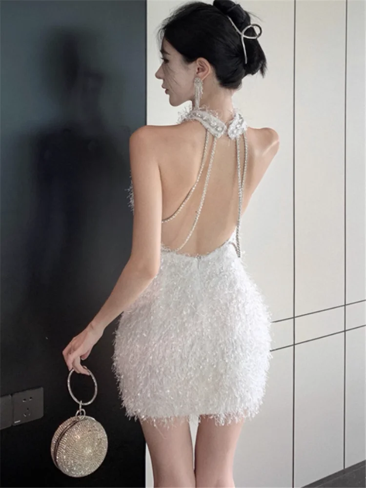 見事なサマービーズホルターネックホワイトタッセルパーティーミニドレス、バックレスダイヤモンドチェーンボディコンフェアリーフォトドレス、ペンシルショートスカート