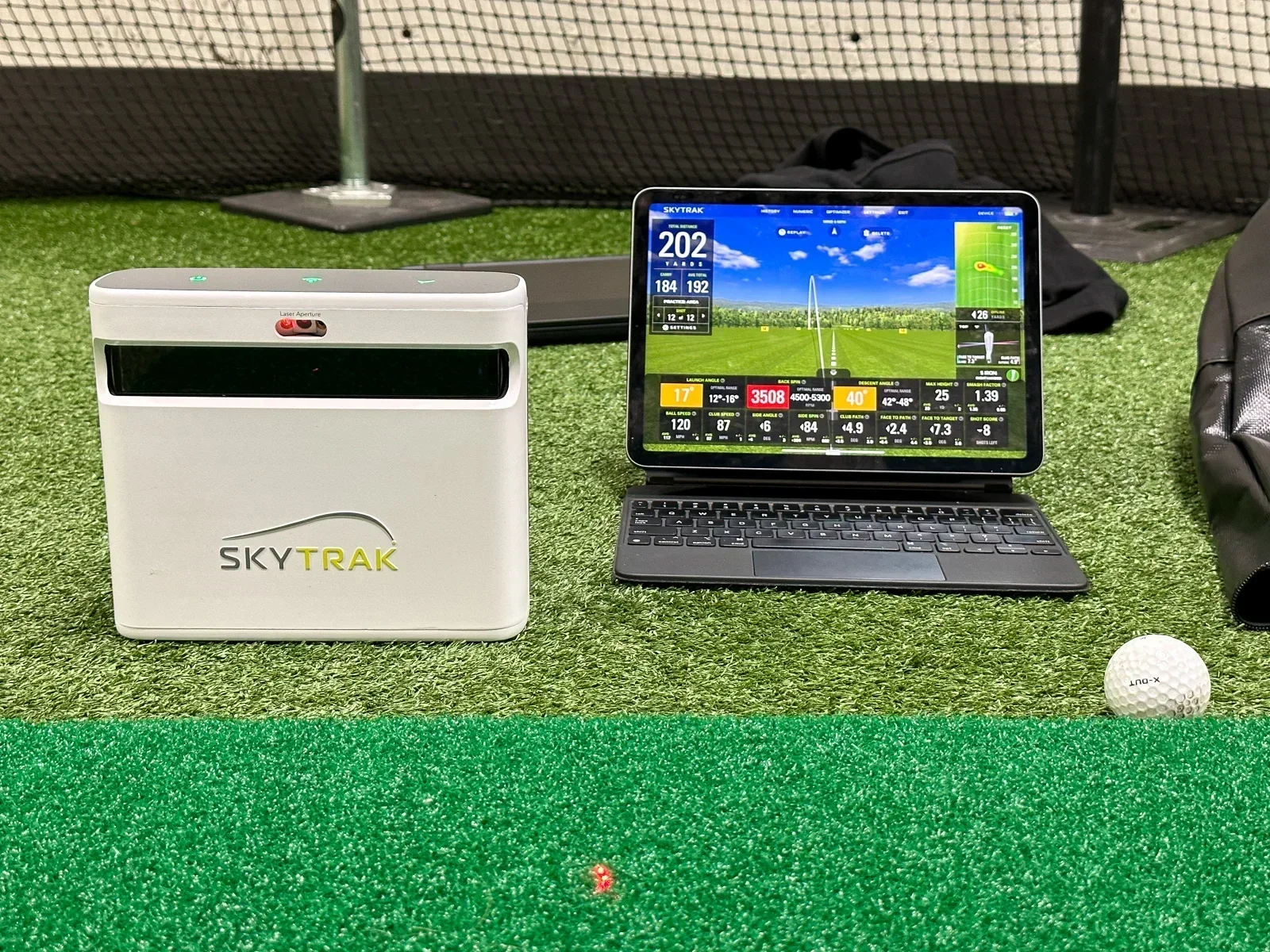 

БЫСТРАЯ ПРОДАЖА НА монитор и симулятор запуска гольфа SkyTrak Plus (SkyTrak+)