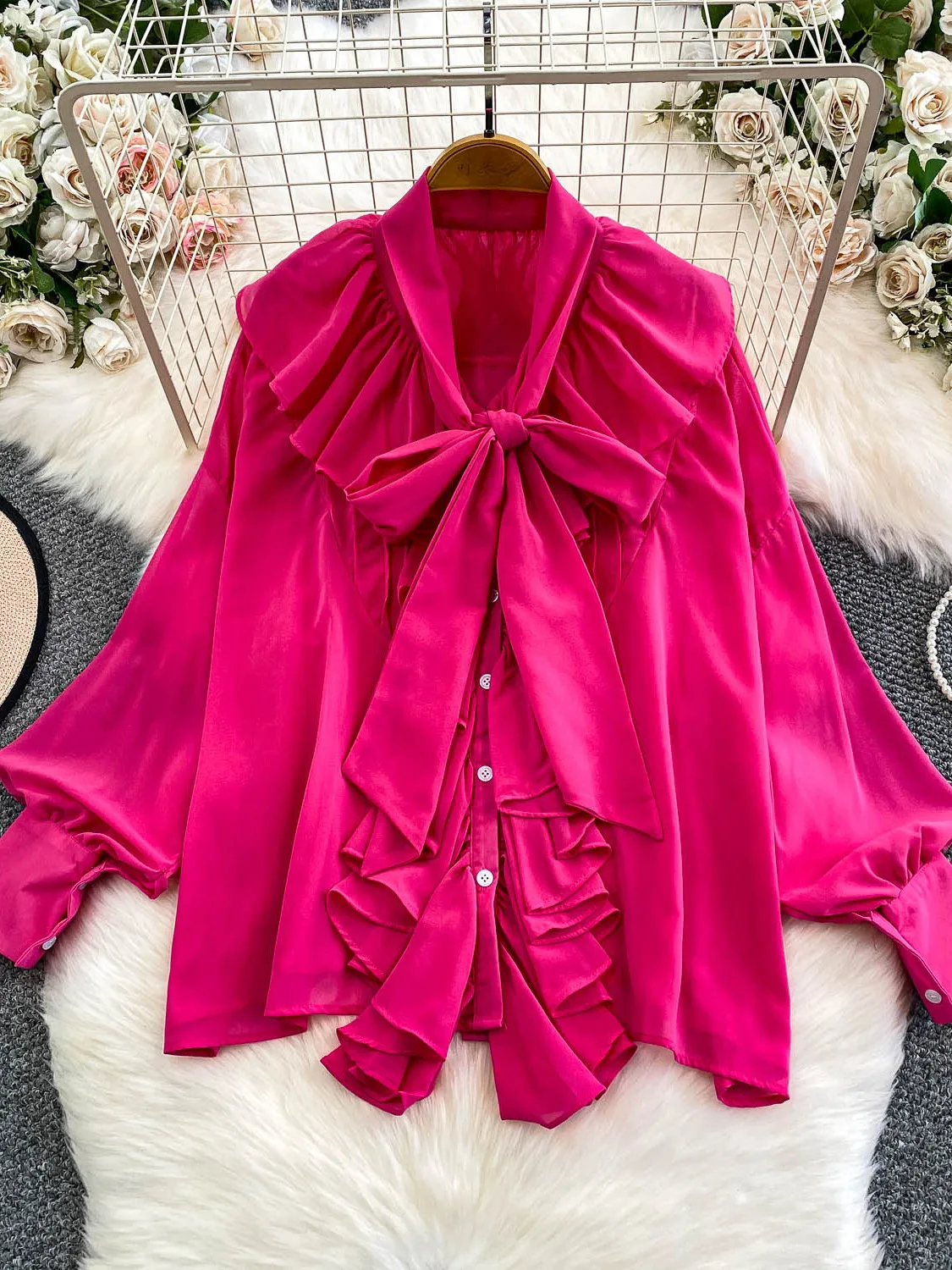 เสื้อผู้หญิงทรงหลวมสไตล์ฝรั่งเศส แขนยาว แต่งลูกไม้หวานๆ สำหรับฤดูใบไม้ร่วงและฤดูหนาว รุ่น Ele Lady Sle Knot V-ne irt