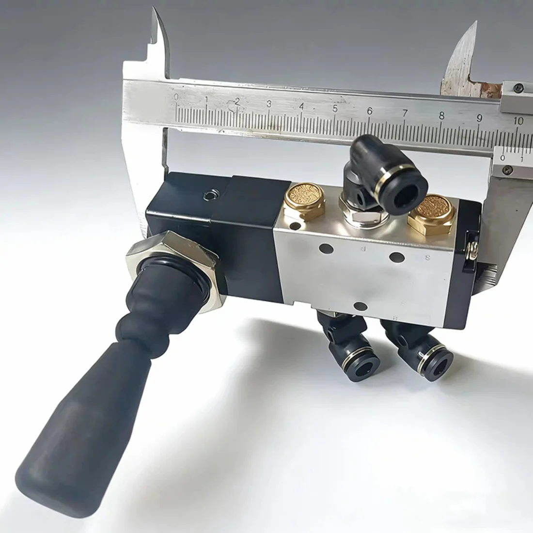 Tire removal machine auxiliary arm lifting lever valve Tire changer pneumatic manual reversing valve accessories