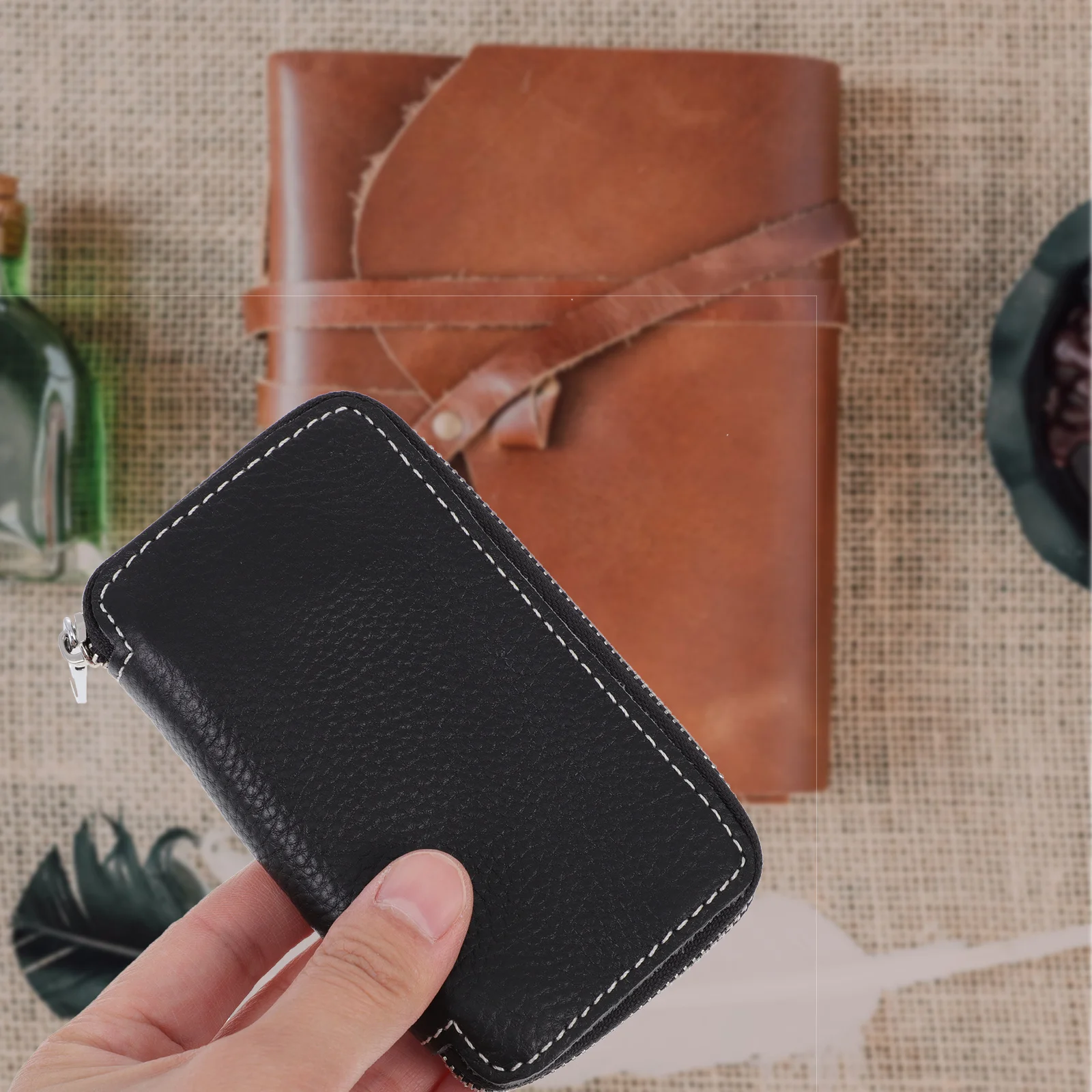 

Portable Key Storage Bag Car Key Pouch Waterproof Dustproof Scratch Resistant Zipper Design for Vehicle Home