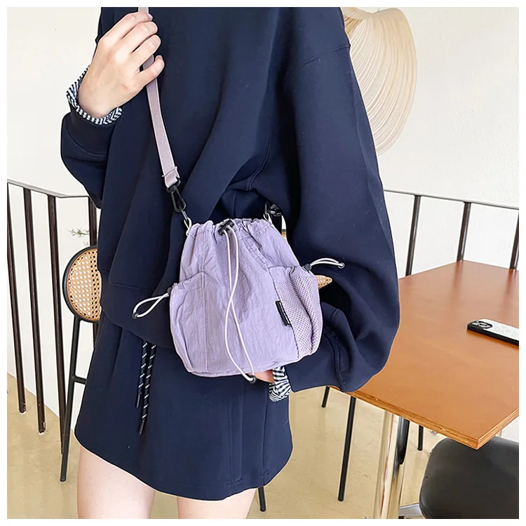 2026 Frühling Nylon Casual Umhängetasche für Damen, Modische Kordelzug-Beuteltasche, Vielseitige Handytasche für Unterwegs – Detail 10