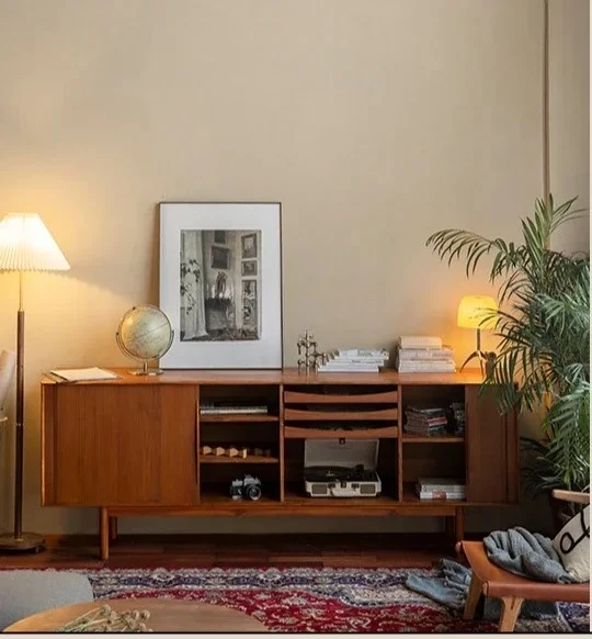 

Скандинавский средневековый шкаф из тикового дерева с рольставнями, боковой шкаф из массива дерева, шкаф для телевизора, маленькая квартира, высокая