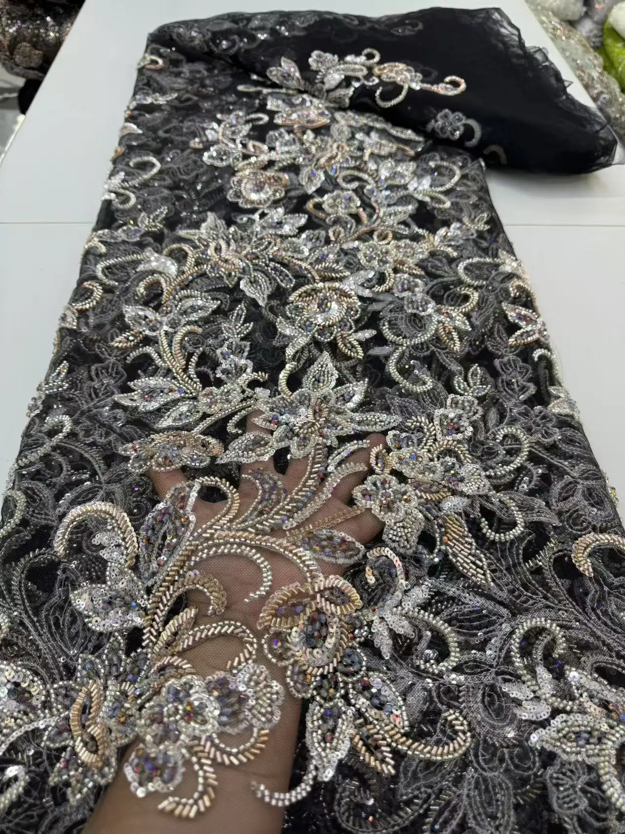 African Luxury Heavy Lace Fabric 5yards 2025 New High Quality Nigerian Sequins Beads Tulle Lace Fabric For Sew Wedding