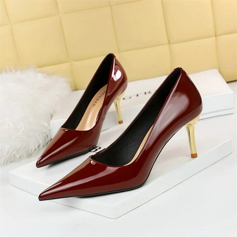 Woman Stylish Simple Metal heels Pumps Pointed Toe Shiny Patent Leather High Heels Shoes Occupation Office Shoes Stiletto