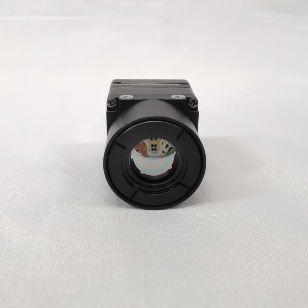 High Resolution 384X288 Observational 12um 50fps VOx Uncooled IRFPA Thermal Imaging Night Vision LWIR Camera for Dron