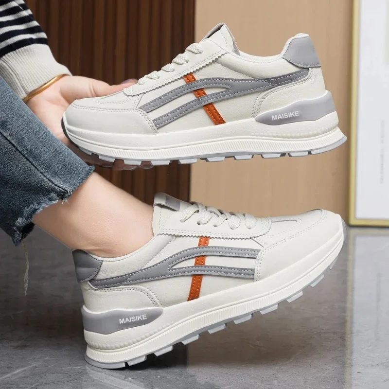 Tenis Feminino 2025 جديد إمرأة أحذية رياضية مريحة في الهواء الطلق موضة تنوعا شقة أحذية رياضية كاجوال الدانتيل يصل أحذية رياضية نسائية