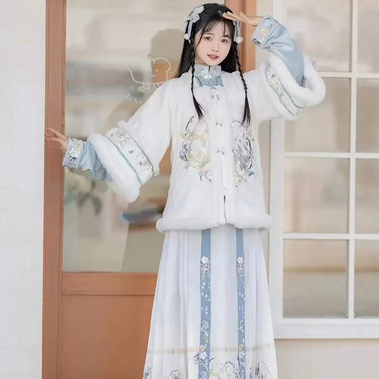 2023 Winter Hanfu Vrouwen Drie Stuk Tang Ming Dynastie Top Plooirok Leuke Fee Gril Lady Chinese Traditionele Stijl Pak