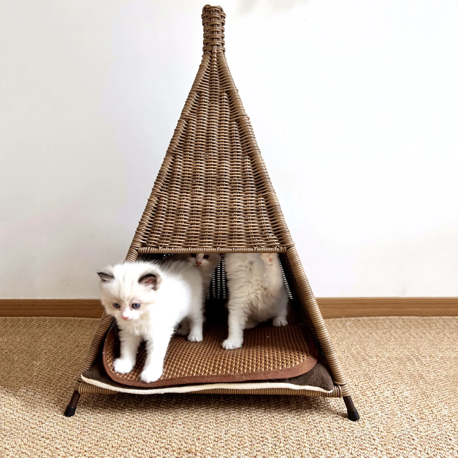 Cat litter tent creative rattan summer kennel cool breathable pet litter four seasons cat litter Internet celebrity cat villa