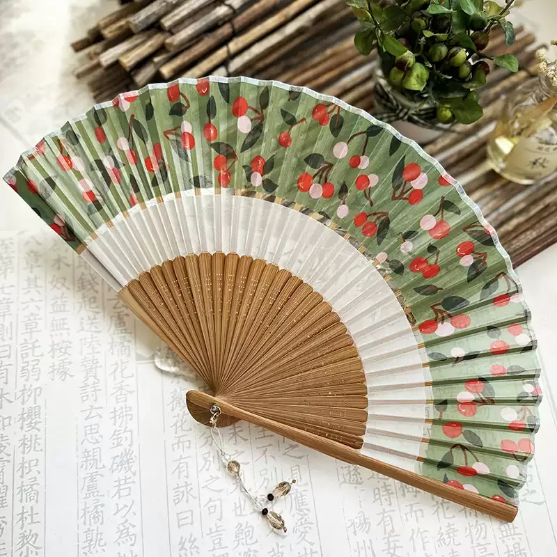 الصغيرة الطازجة مزدوجة مهرجان الشيفون الصيف بارد المرأة المحمولة مروحة قابلة للطي الصينية مروحة زي العشب الكرز الأخضر #4