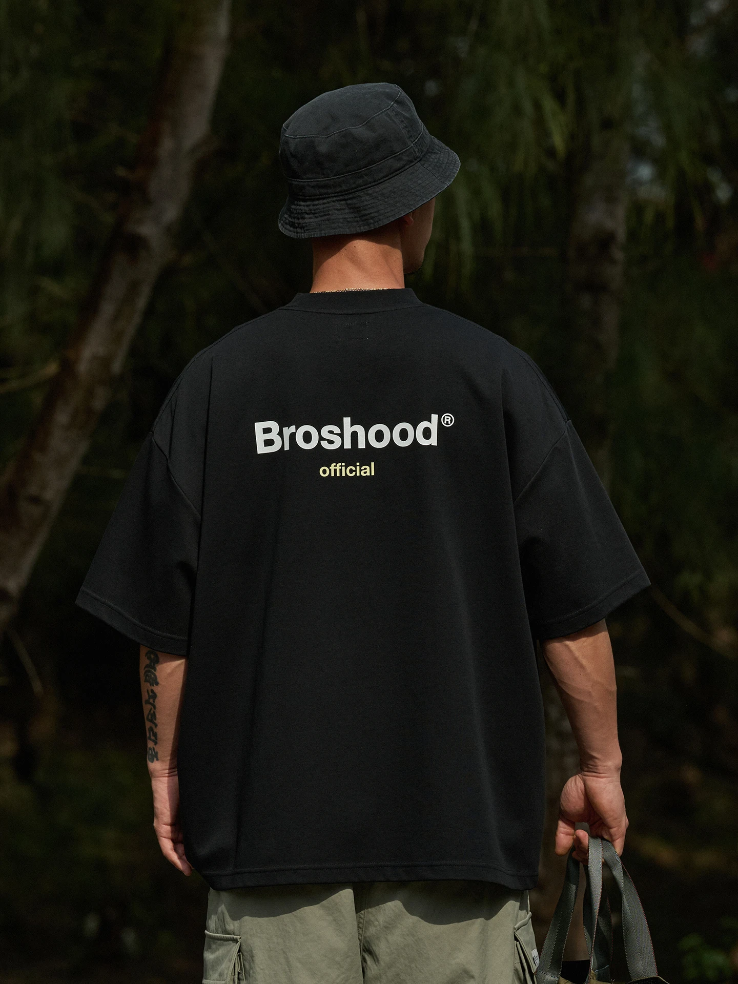 

Broshood 26SS Japanese Style Loose Fit Simple Logo Print Small Collar Short Sleeve T-Shirt Cotton Blend Youth Fashion Citywalk