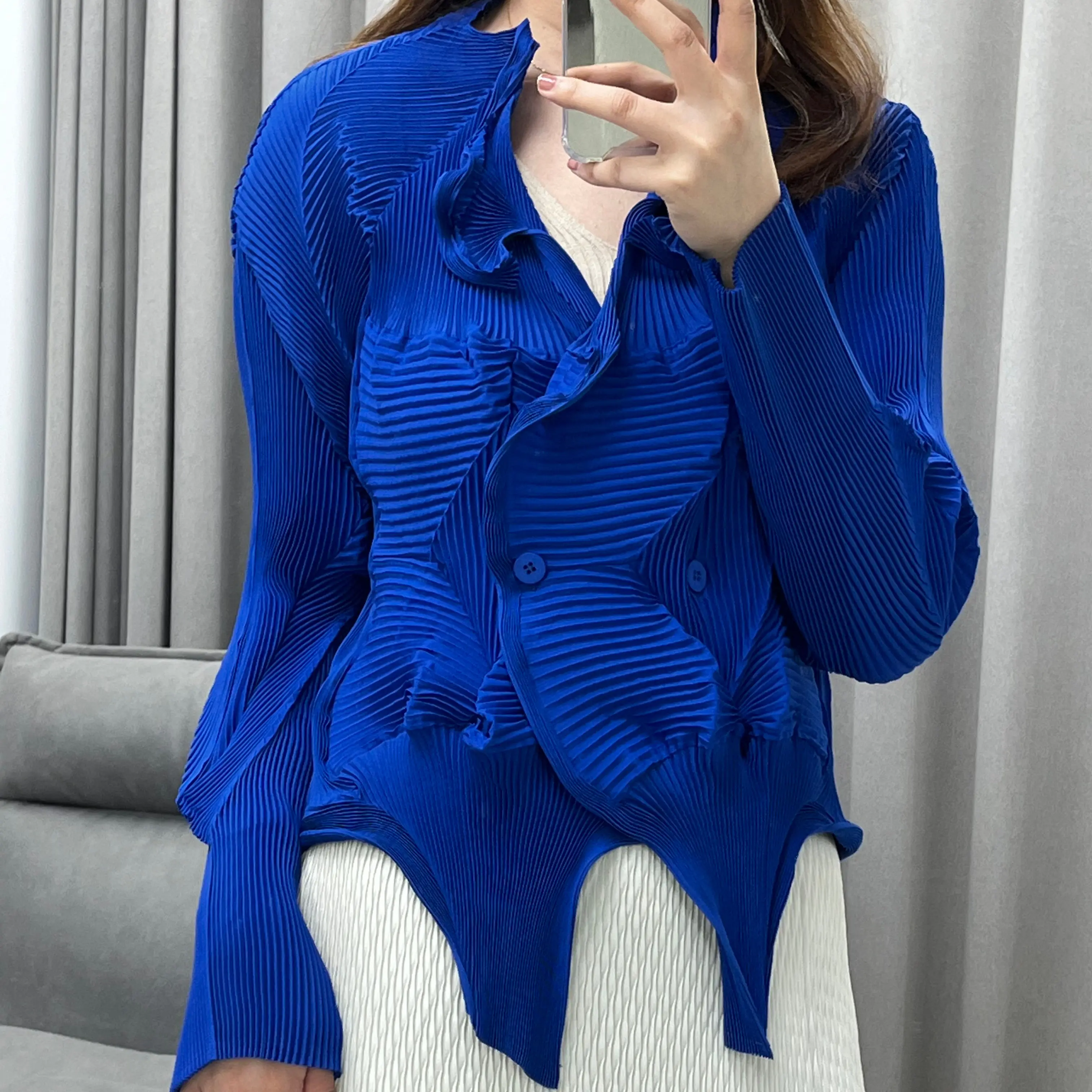 Spot Wholesale Miyake New Design Women's Irregular Pleated Shirt Fishtail Chiffon Blouse
